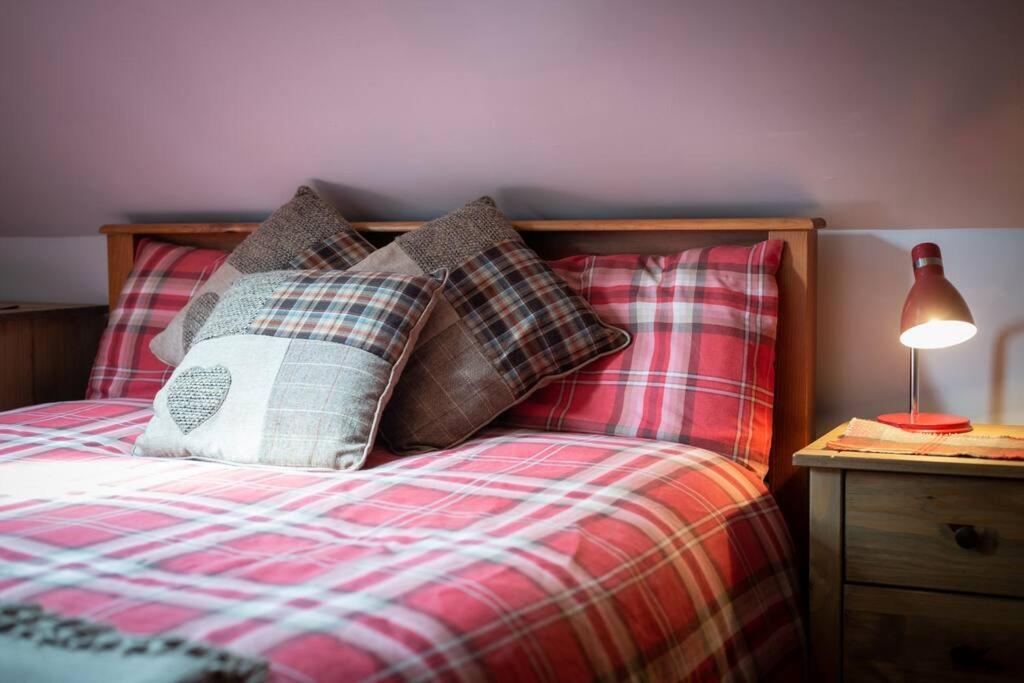 The Beeches Studio, Highlands Of Scotland Newtonmore Extérieur photo